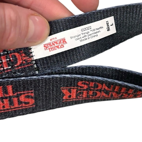 Stranger Things NWOT Dog Collar Large Black and Red Animal Accessories Puppy - Picture 4 of 6